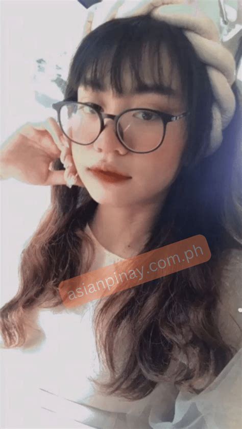 Nagrerecord ng video ang isang pinay habang ito ay nagjajakol .